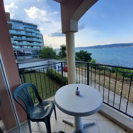 Sea View *